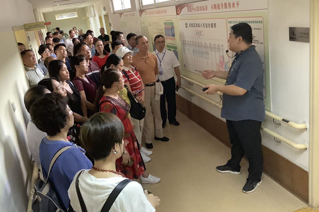 03現(xiàn)場參觀.jpg